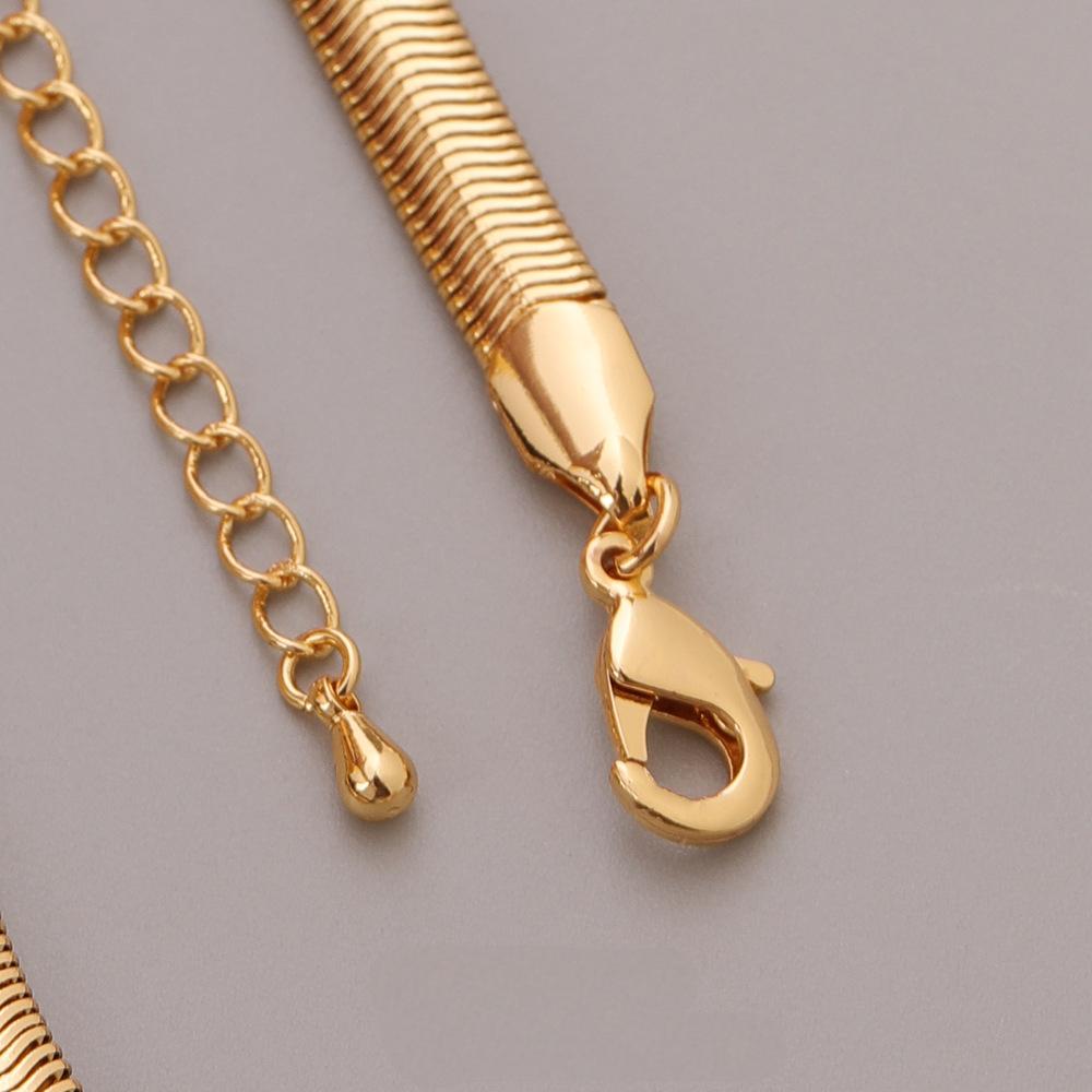 Flat Snake Chain Heart Pendant Necklace– Luxe Edition