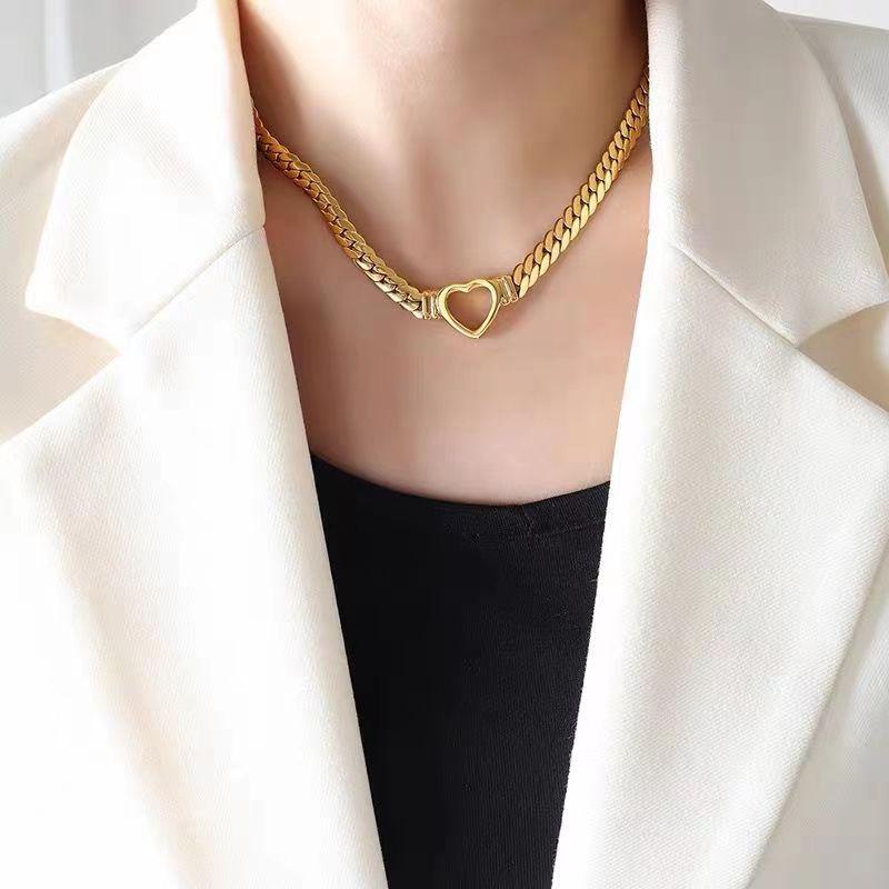 14K GOLD HEART-SHAPED SNAKE BONE CHAIN