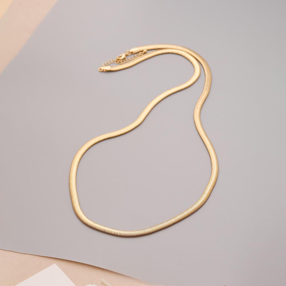 Flat Snake Chain Heart Pendant Necklace– Luxe Edition