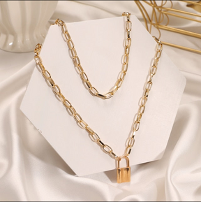 14K Gold Lock Vintage Necklace